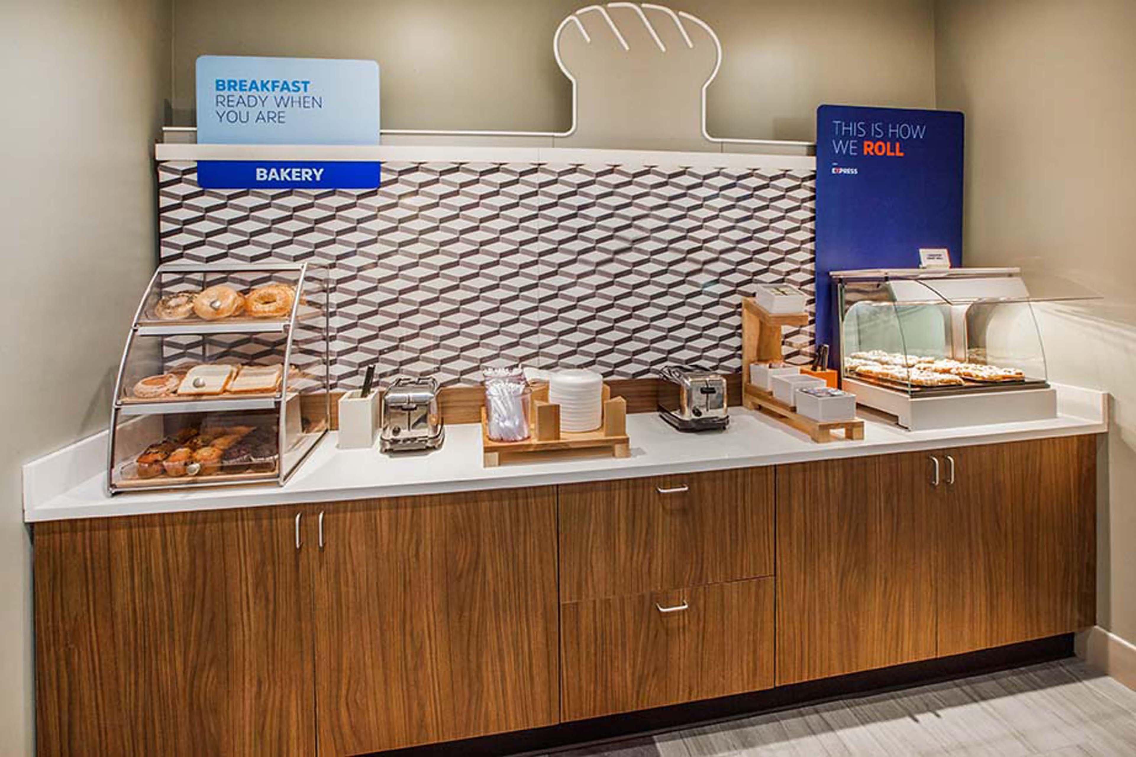Holiday Inn Express Hotel & Suites Houston Energy Corridor - West Oaks By Ihg Экстерьер фото